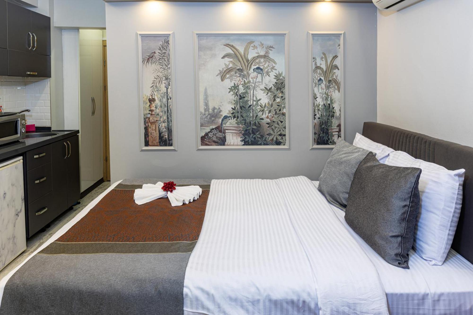 Apollo & Aparthotel